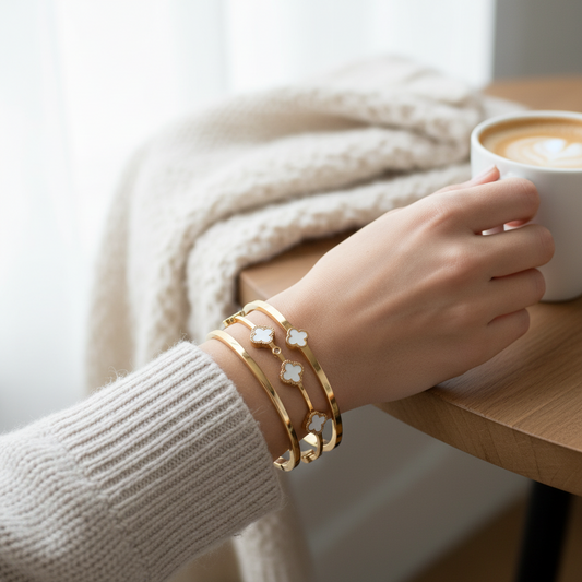 Clover Luxe Hinged Bangle