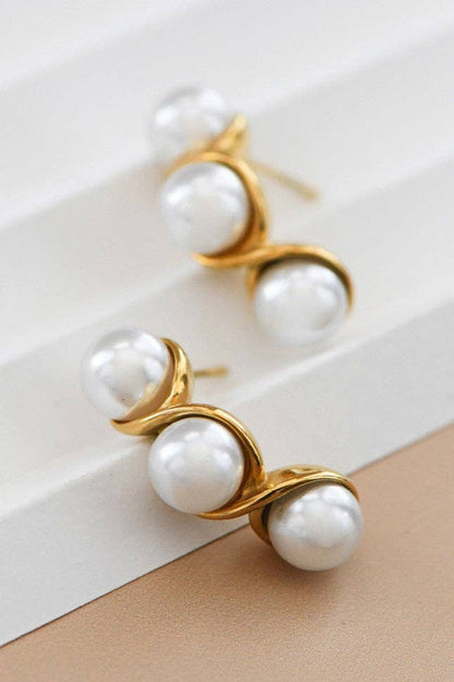Luna Pearl Cluster Stud Earrings