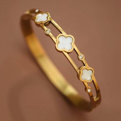Clover Luxe Hinged Bangle