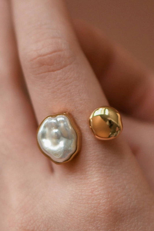 Aurora Pearl Adjustable Ring