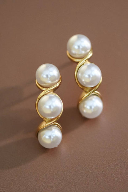 Luna Pearl Cluster Stud Earrings